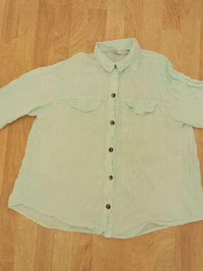 Zara / Mint Green Collared Blouse / Button-Down / Size M